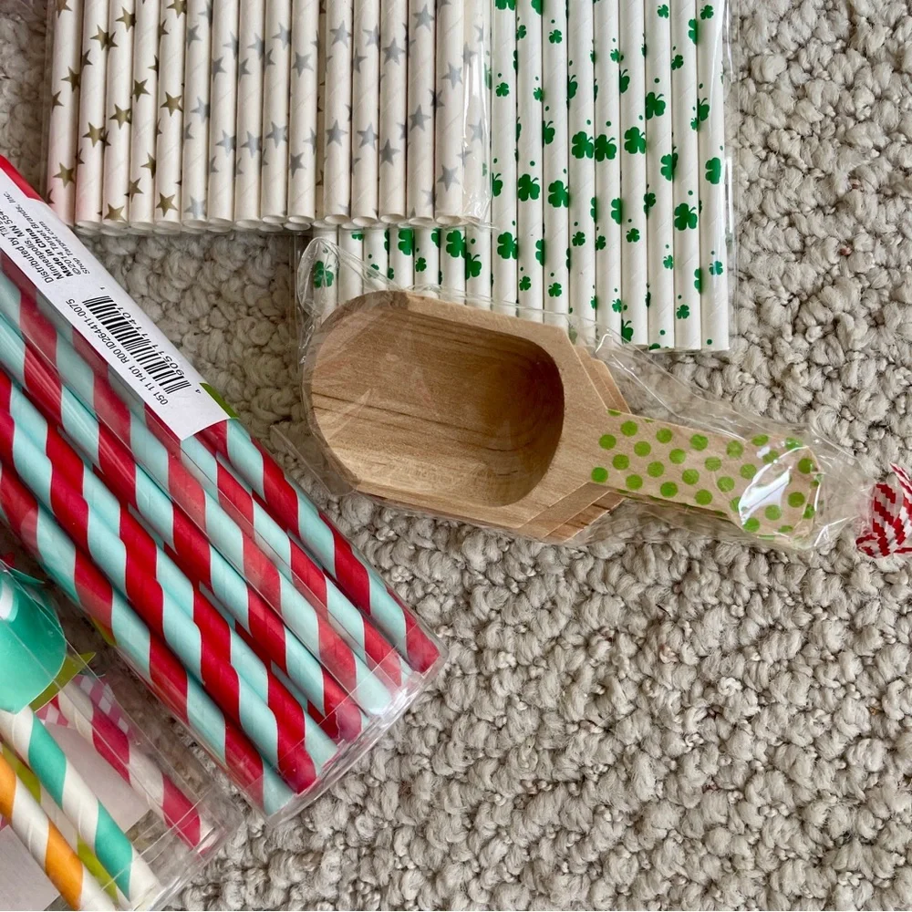 PAPER STRAWS BUNDLE‎ + WOODEN SCOOP!!